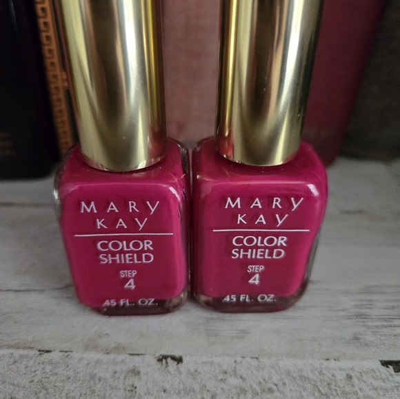 Mary Kay Roseberry Color Shield Nail Polish NEW - Picture 3 of 3